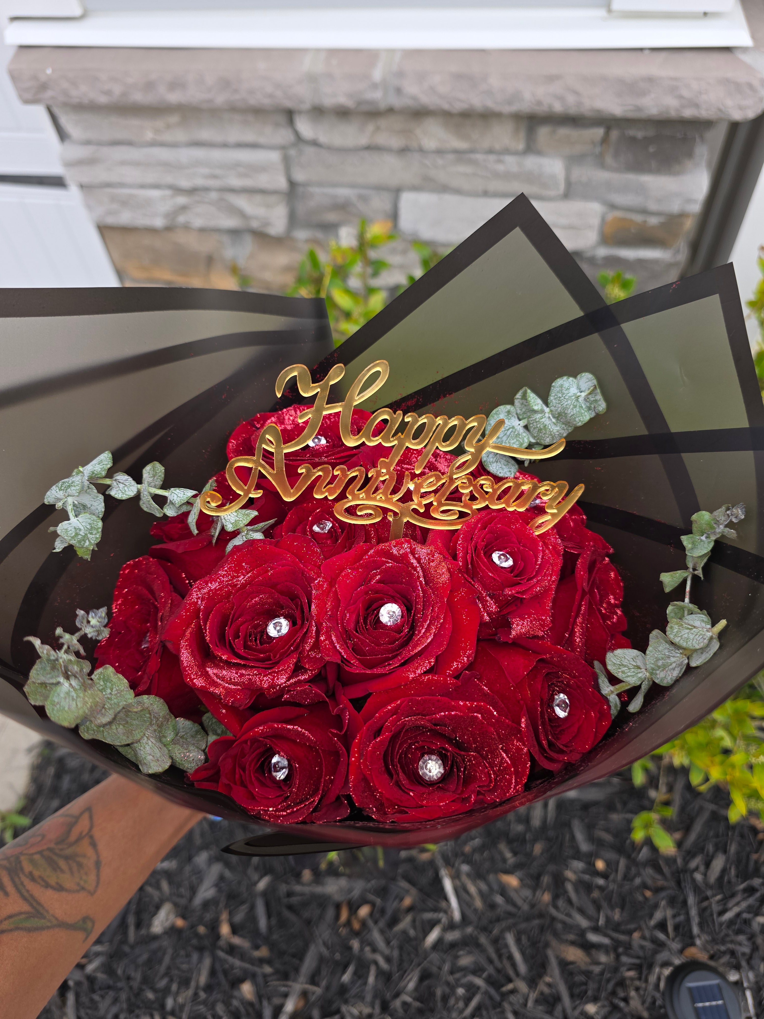 "Happy Anniversary" Rose Bouquet